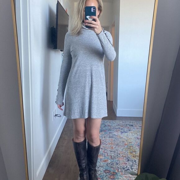 Neely Turtleneck Ribbed Sweater Dress Heather Gray Size Small - Picture 1 of 12